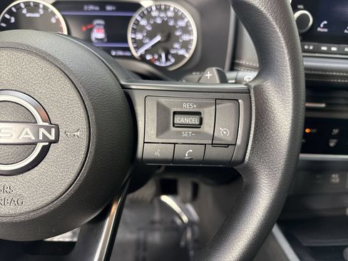 Used 2023 Nissan Rogue S AWD/4WD image 13