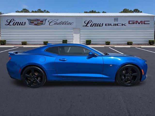 Used 2018 Chevrolet Camaro SS RWD image 3