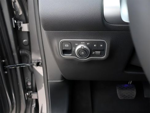 New 2026 Mercedes-Benz GLB 250 GLB 250 image 36