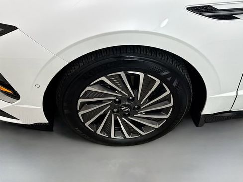 Used 2024 Hyundai Sonata Limited image 32