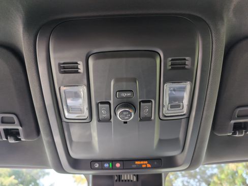 Used 2025 Chevrolet Tahoe RST w/ Comfort Package AWD/4WD image 43