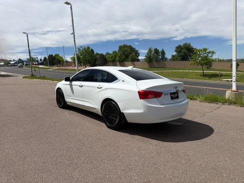 Used 2019 Chevrolet Impala LT FWD image 6