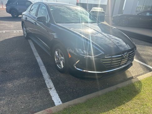 Used 2022 Hyundai Sonata SE FWD image 1