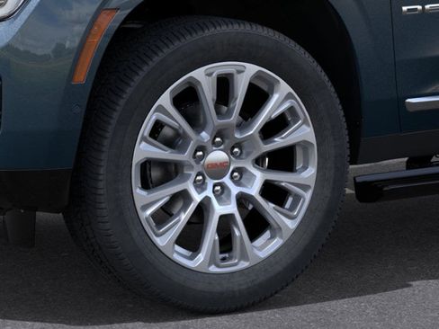 New 2026 GMC Yukon XL Denali w/ Sun & Power Step Package AWD/4WD image 36