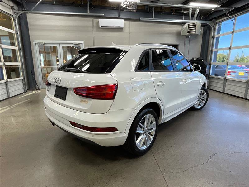Used 2018 Audi Q3 2.0T Premium w/ Convenience Package FWD image 5