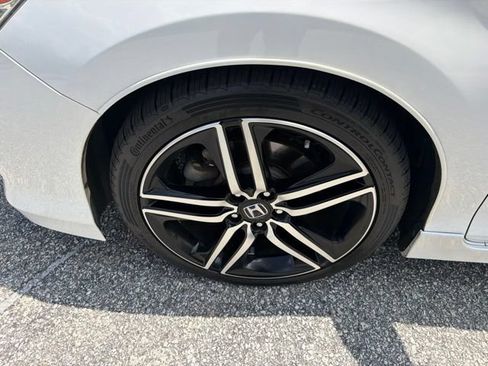 Used 2016 Honda Accord Sport image 3