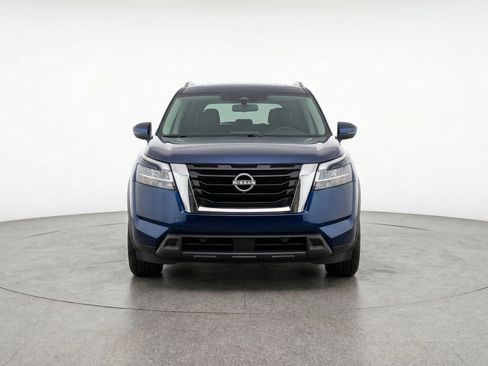Used 2025 Nissan Pathfinder SV AWD/4WD image 2