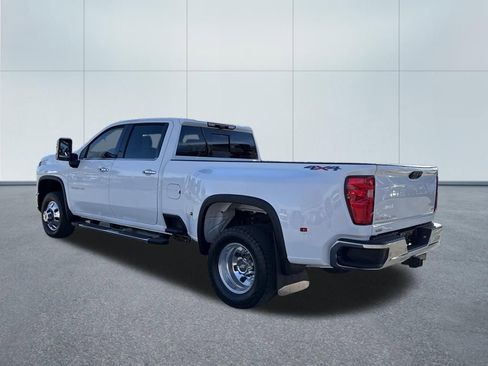 Used 2024 Chevrolet Silverado 3500 LTZ w/ LTZ Convenience Package image 5