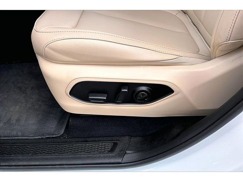 Certified 2025 Jeep Grand Cherokee Limited RWD image 28