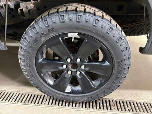 Used 2014 Ford F150 FX4 w/ Equipment Group 402A Luxury image 21