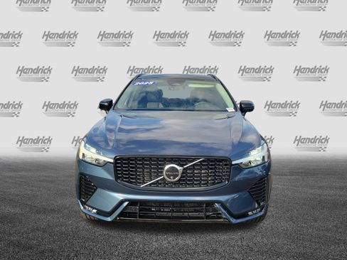 Used 2025 Volvo XC60 B5 Plus image 9