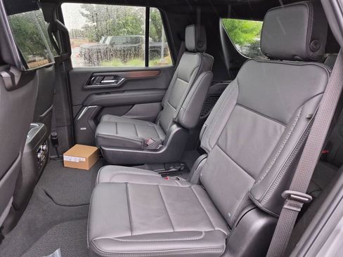 Used 2026 GMC Yukon Denali w/ Denali Reserve Package image 35