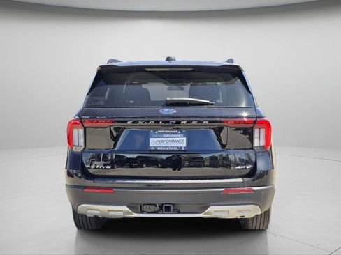 New 2026 Ford Explorer Active w/ Active Comfort Package image 16