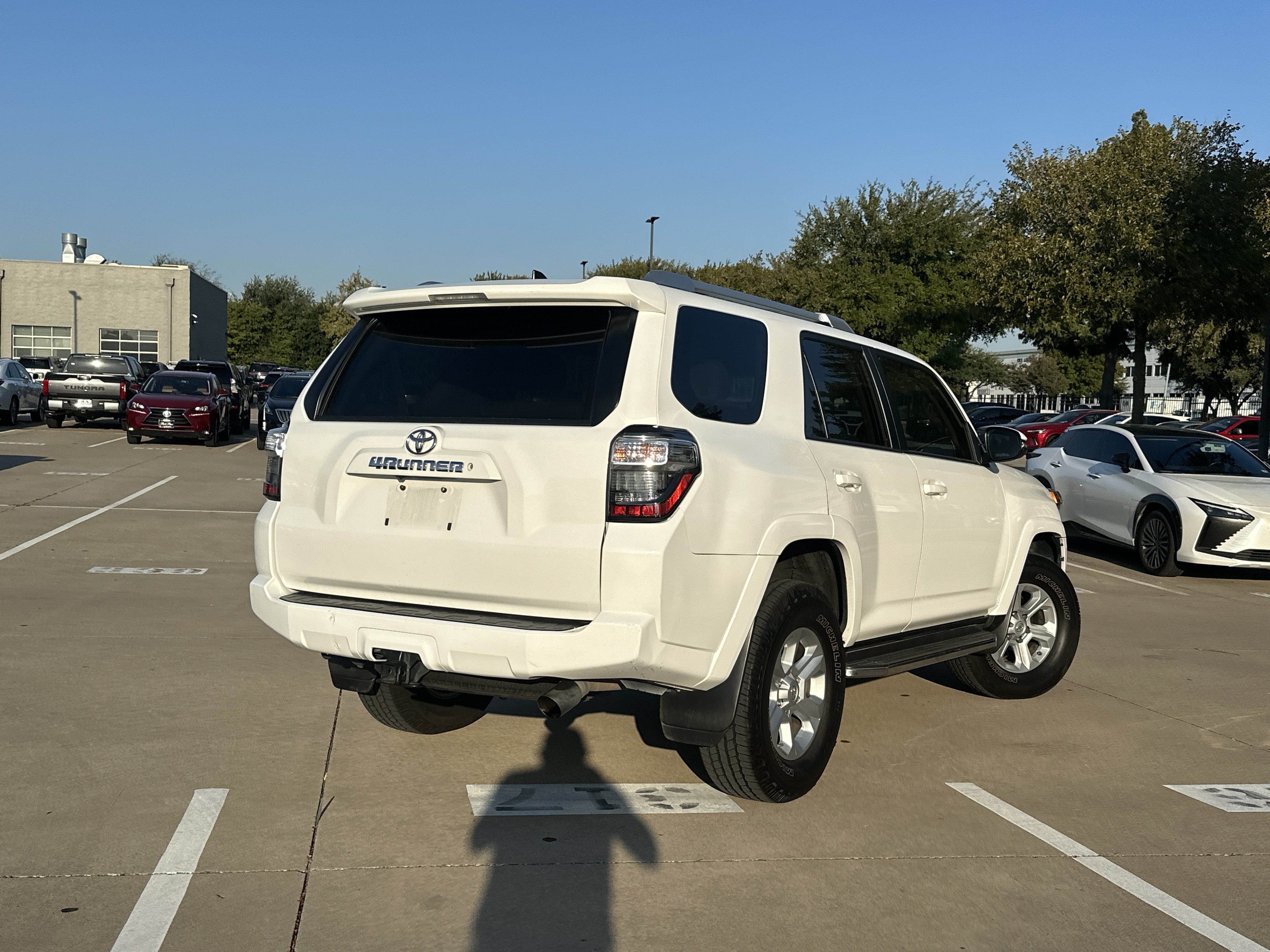 Used 2017 Toyota 4Runner SR5 Premium AWD/4WD image 2