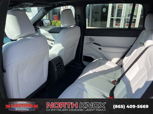 New 2026 Jeep Cherokee Limited image 17