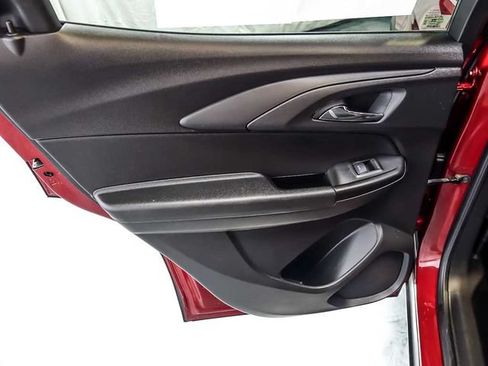 Certified 2021 Chevrolet TrailBlazer LT w/ Convenience Package FWD image 26