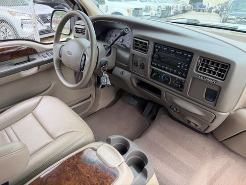 Used 2001 Ford Excursion Limited image 19
