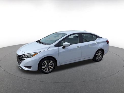 Used 2025 Nissan Versa SV FWD image 7