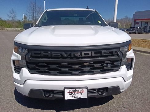 Used 2023 Chevrolet Silverado 1500 Custom w/ 2.7L Blackout Package image 8