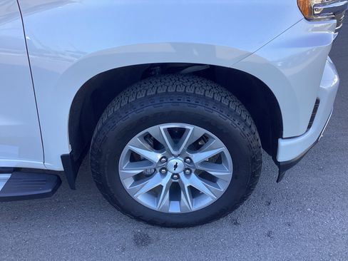 Used 2021 Chevrolet Silverado 1500 High Country w/ Safety Package II image 14