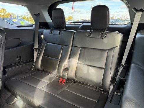 Certified 2023 Ford Explorer XLT w/ Equipment Group 202A image 10