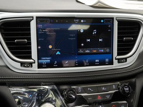 New 2026 Chrysler Pacifica Limited w/ S Appearance Package AWD/4WD image 23