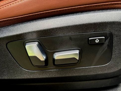 Used 2023 BMW X5 xDrive40i AWD/4WD image 42