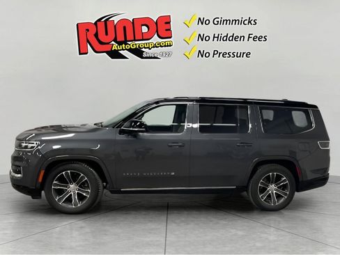 Used 2023 Jeep Grand Wagoneer 4WD image 2