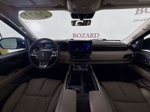 Used 2022 Lincoln Navigator Reserve AWD/4WD image 30