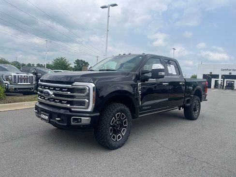 Used 2024 Ford F250 Platinum AWD/4WD image 3
