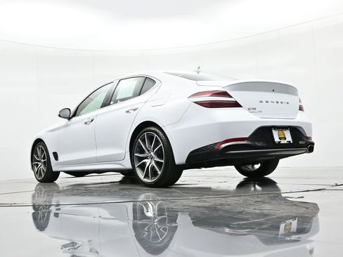 Used 2023 Genesis G70 2.0T image 20
