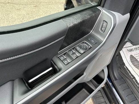 Used 2024 Ford F250 XLT w/ Black Appearance Package image 17