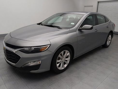 Used 2023 Chevrolet Malibu LT FWD image 2