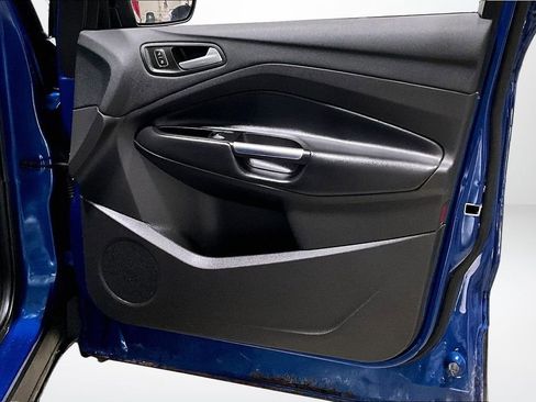 Used 2018 Ford Escape SE w/ SE Sport Appearance Package image 25