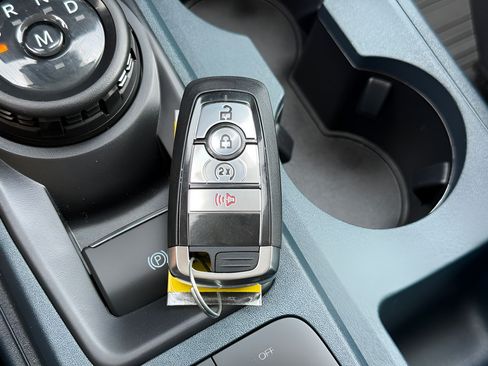 Used 2025 Ford Maverick Lobo AWD/4WD image 14