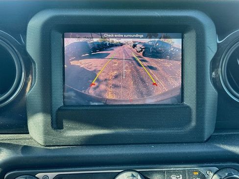 Certified 2022 Jeep Wrangler Unlimited Sport AWD/4WD image 14