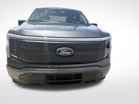 Used 2025 Ford F150 Lightning XLT AWD/4WD image 3