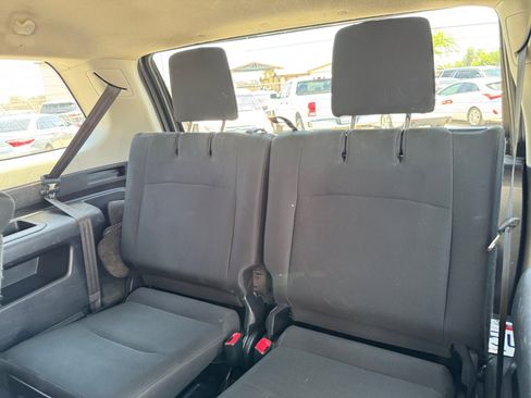 Used 2017 Toyota 4Runner SR5 AWD/4WD image 25