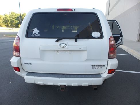 Used 2005 Toyota 4Runner SR5 image 99