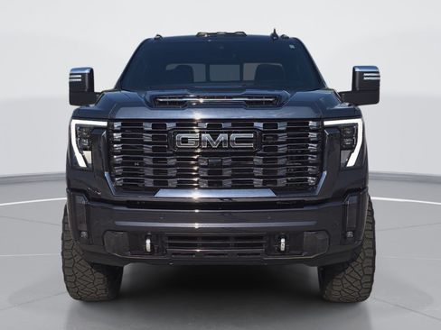 Used 2024 GMC Sierra 2500 Denali Ultimate AWD/4WD image 8