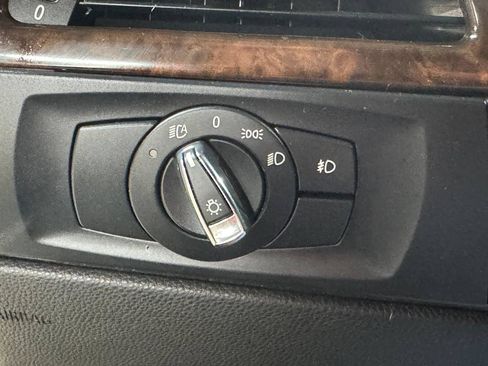 Used 2011 BMW 328i Convertible RWD image 17