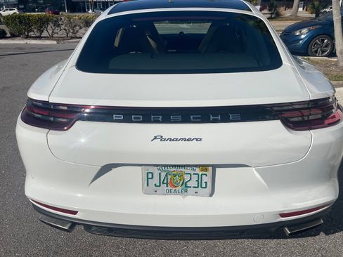 Used 2018 Porsche Panamera RWD image 33