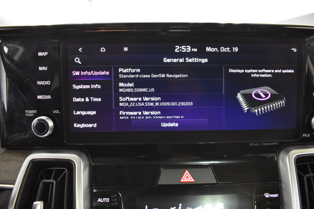 Used 2023 Kia Sorento S w/ Panoramic Sunroof Package AWD/4WD image 28