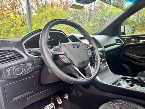 Used 2019 Ford Edge ST w/ Equipment Group 401A image 22