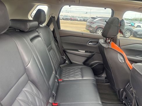 Used 2023 Nissan Rogue Platinum w/ Platinum Premium Package FWD image 30