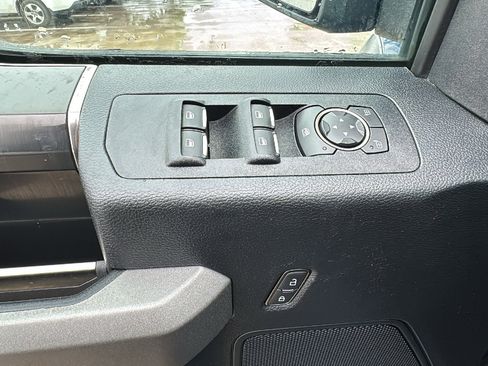 Used 2019 Ford F150 Raptor w/ Equipment Group 801A Mid AWD/4WD image 12