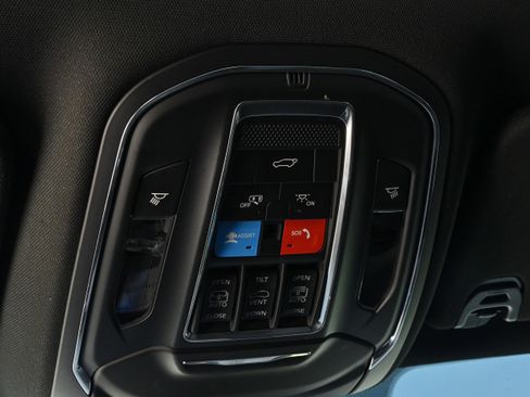 Used 2023 Jeep Wagoneer L Series II w/ Premium Group I image 23