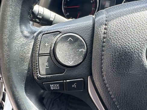Used 2018 Toyota RAV4 SE w/ Power Extra Value Package AWD/4WD image 22
