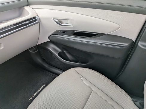 Used 2025 Hyundai Tucson Limited AWD/4WD image 21