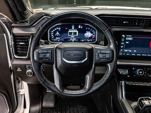 Used 2022 GMC Sierra 1500 Denali Ultimate image 17